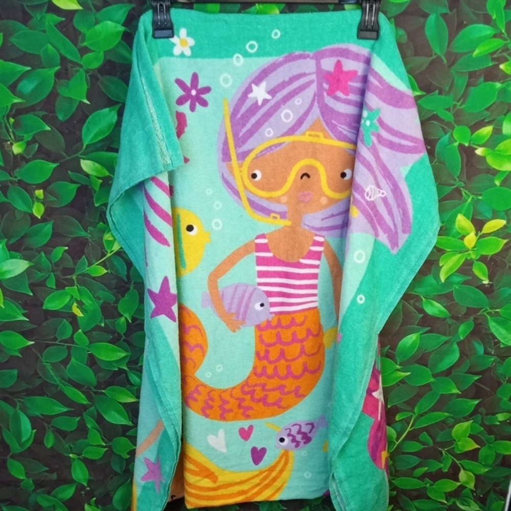 ⛱️🍒 Mermaid Friends Kids Beach Towel